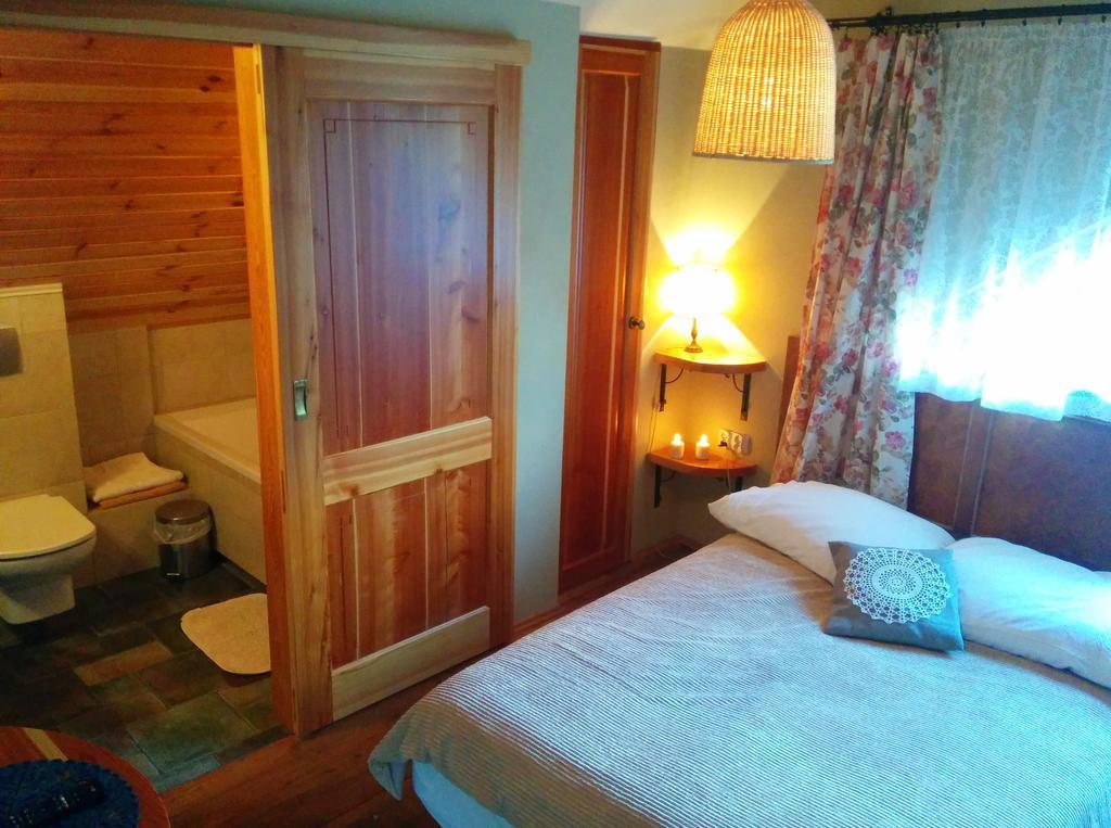 Dom Na Rozcesciu Bed and Breakfast Koniaków Kamer foto